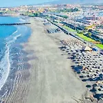 Playa Y Sol !!! Parking Y Wifi Gratis Appartamento