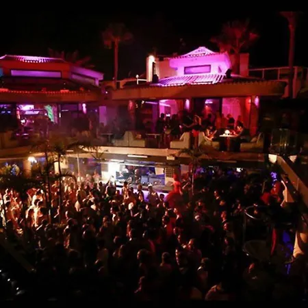 Playa Y Sol !!! Parking Y Wifi Gratis Appartamento